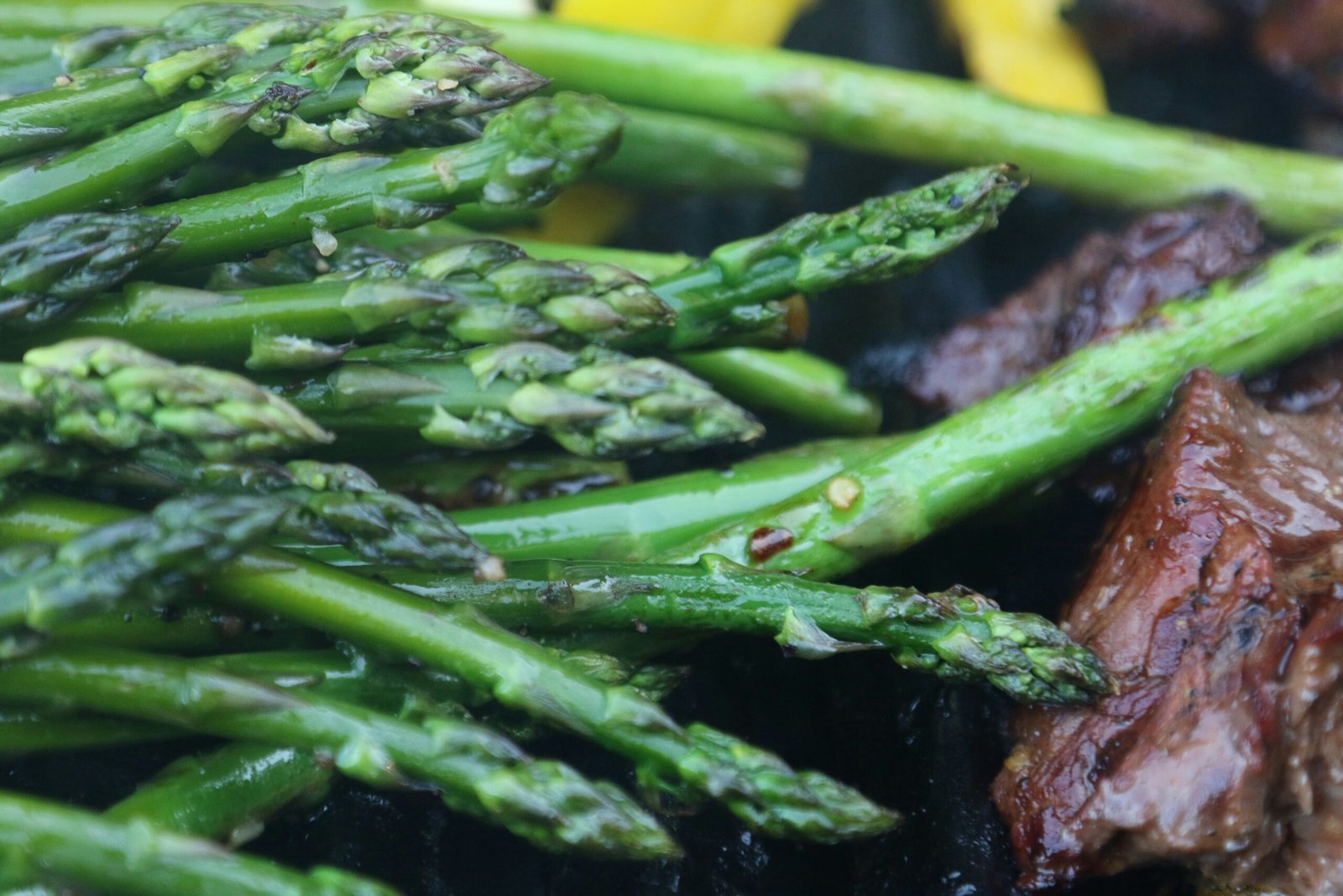 Easy Pan-Roasted Asparagus: A Perfectly Tender and Flavorful Side Dish